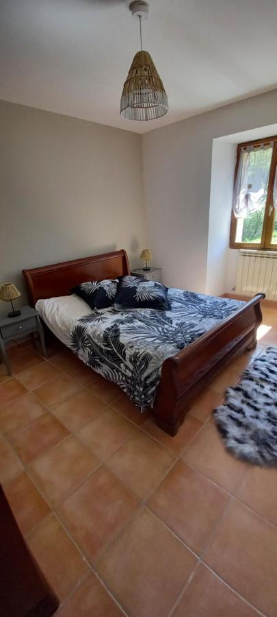 Appartement Cocooning A La Ferme Sisteron Esterno foto