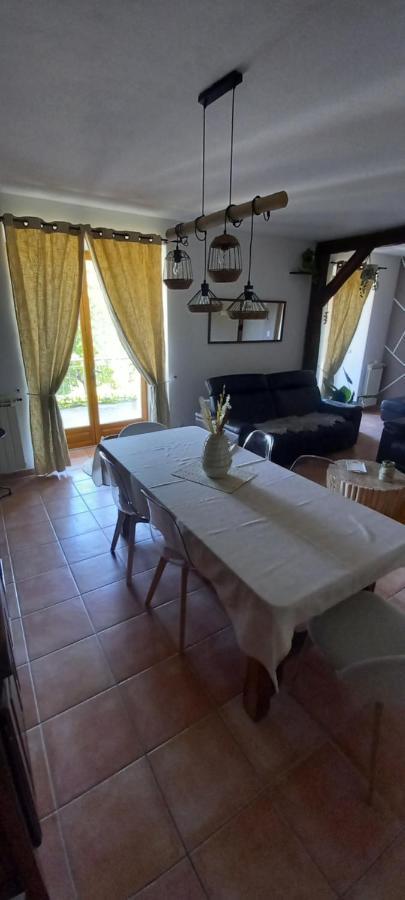 Appartement Cocooning A La Ferme Sisteron Esterno foto